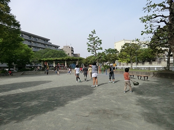 横浜市中区本牧元町の中古一戸建て(本牧元町東公園)