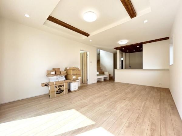 【4号棟】町田市新築戸建3台駐車可WIC