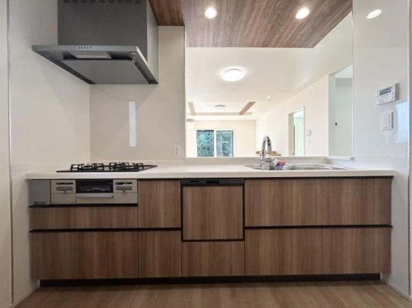 【4号棟】町田市新築戸建3台駐車可WIC