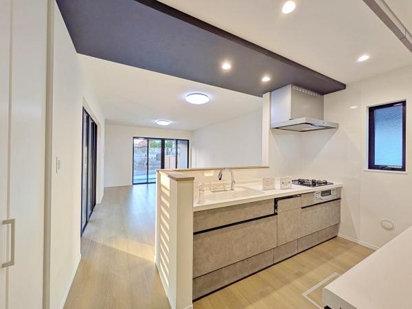 【1号棟】大和市新築戸建2台駐車可WICSIC