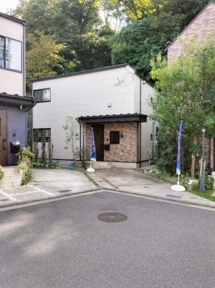 中区中古戸建LDK18帖床暖房築浅三渓園