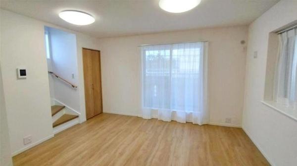 横浜市磯子区磯子２丁目の中古一戸建て