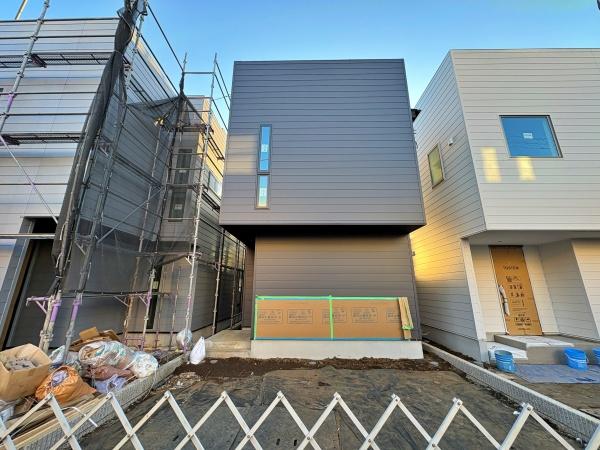 【B号棟】綾瀬市新築戸建ルーバル2台駐車可WIC