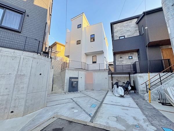 【B号棟】海老名市新築戸建ルーバルパントリー