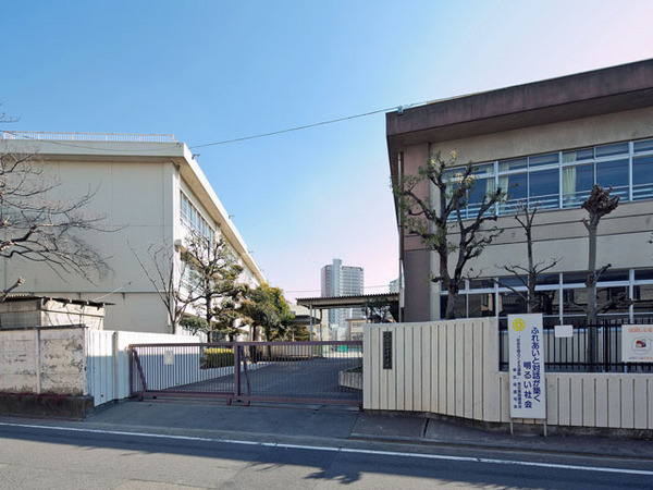 【1号棟】川崎市新築戸建ビルトイン車庫納戸(川崎市立御幸中学校)