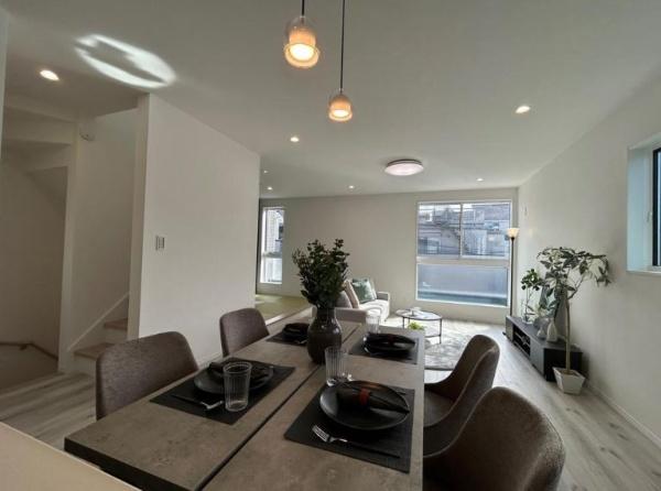 緑区新築戸建2台駐車可ルーバルパントリー