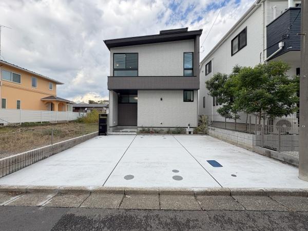 緑区新築戸建2台駐車可ルーバルパントリー