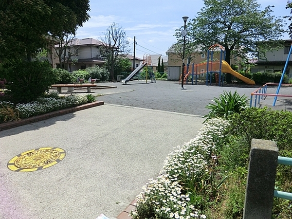 南区新築戸建グルニエ地下車庫パントリー(永田台第一公園)