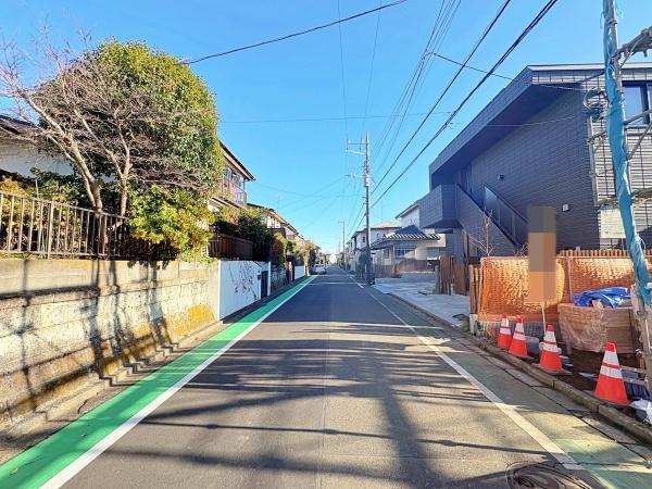 【1号棟】海老名市新築戸建3台駐車可角地床暖
