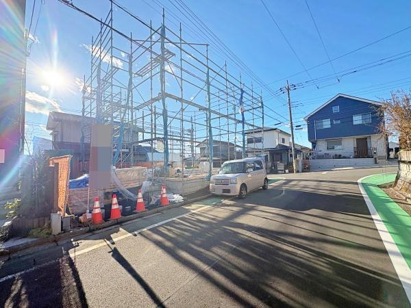 【1号棟】海老名市新築戸建3台駐車可角地床暖