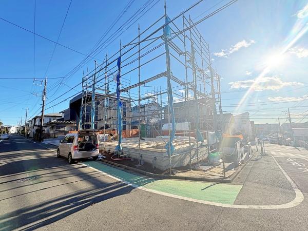 【1号棟】海老名市新築戸建3台駐車可角地床暖