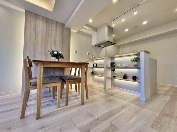 モンテベルデ横浜【駅徒8分横浜駅陽当り】