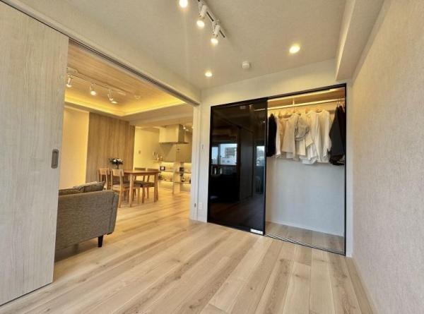 モンテベルデ横浜【駅徒8分横浜駅陽当り】