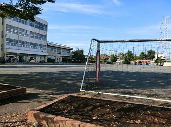【2号棟】横浜市都筑区　カースぺ2台　WIC　ファミリーCL(横浜市立新吉田東第二小学校)