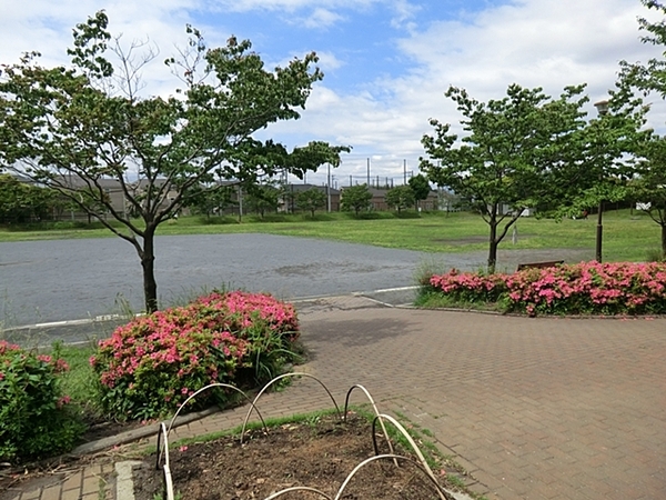 【2号棟】横浜市都筑区　カースぺ2台　WIC　ファミリーCL(早渕公園)