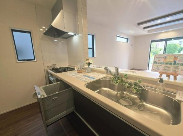 【2号棟】青葉区新築戸建2台駐車可パントリー