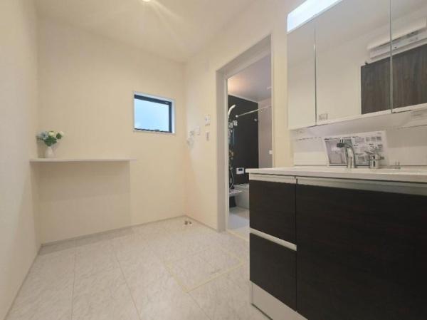 【2号棟】青葉区新築戸建2台駐車可パントリー