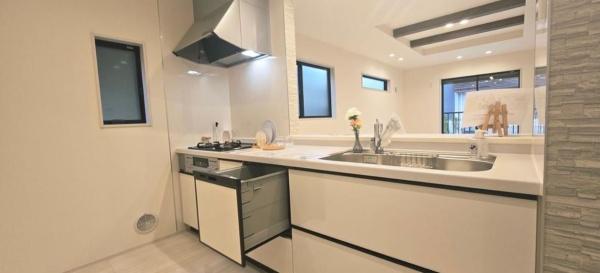 【3号棟】青葉区新築戸建2台駐車可パントリー