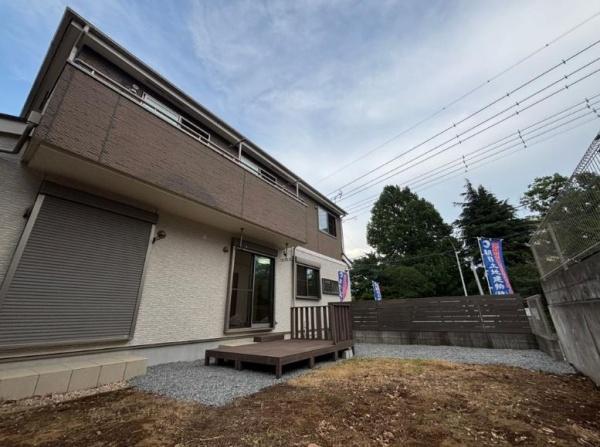 緑区中古戸建2台駐車可床暖房ウッドデッキ