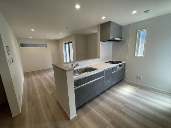 神奈川区新築戸建床暖房宅配ボックス