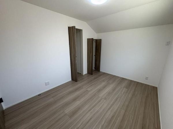 港南区新築戸建2台駐車可LDK18帖床暖房