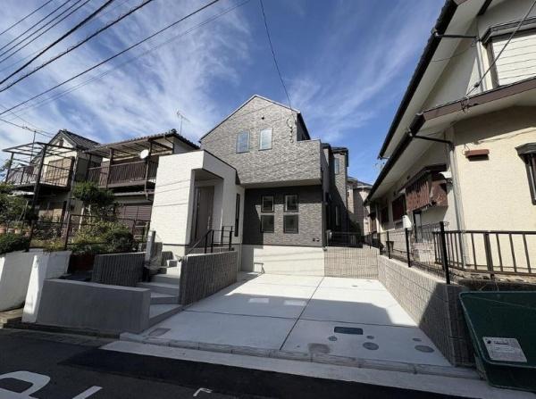 港南区新築戸建2台駐車可LDK18帖床暖房