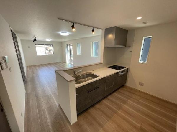 【B号棟】町田市新築戸建2台駐車可LDK20帖