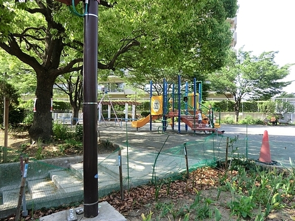 横浜市磯子区滝頭２丁目の土地(広地町公園)