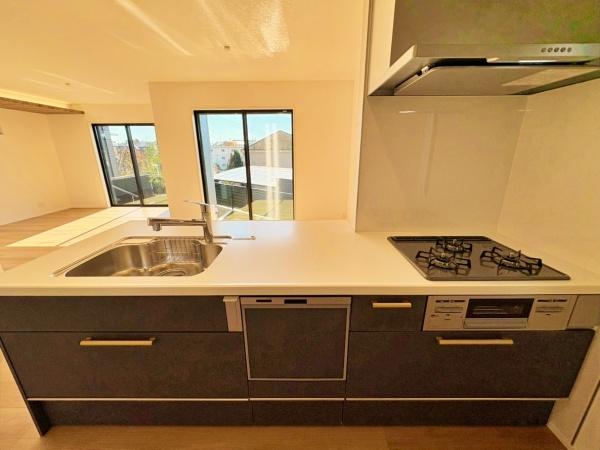 川崎市新築戸建2台駐車可庭付SICパントリー