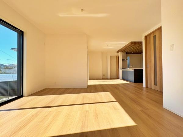 川崎市新築戸建2台駐車可庭付SICパントリー