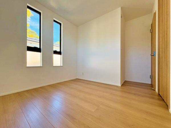 川崎市新築戸建2台駐車可庭付SICパントリー