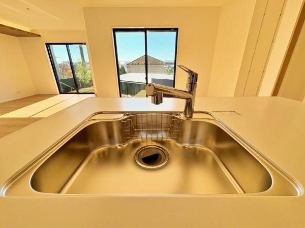 川崎市新築戸建2台駐車可庭付SICパントリー