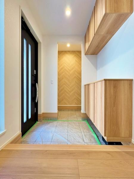 川崎市新築戸建2台駐車可庭付SICパントリー