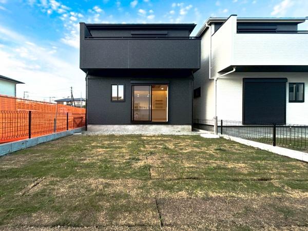 【4号棟】小田原市新築戸建　カースぺ2台　南側専用庭あり