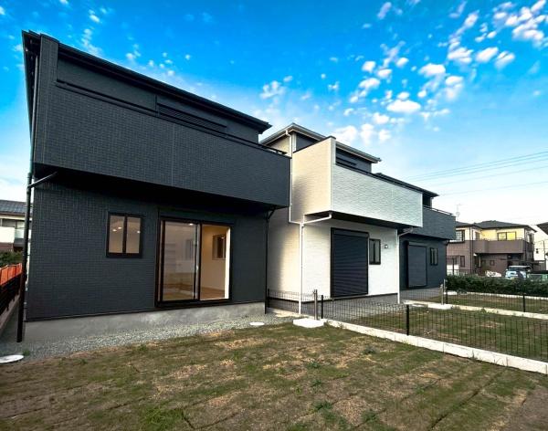 【4号棟】小田原市新築戸建　カースぺ2台　南側専用庭あり