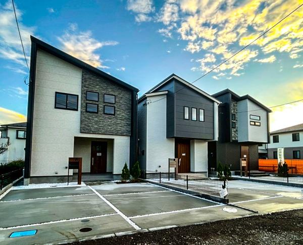 【4号棟】小田原市新築戸建　カースぺ2台　南側専用庭あり