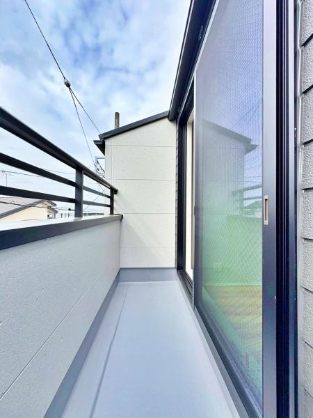【1号棟】金沢区新築戸建ビルトイン車庫パントリー