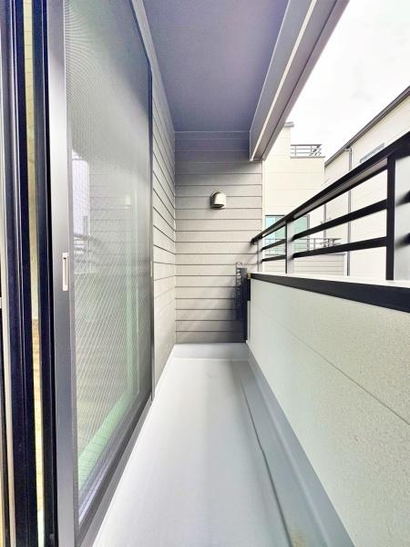 【1号棟】金沢区新築戸建ビルトイン車庫パントリー