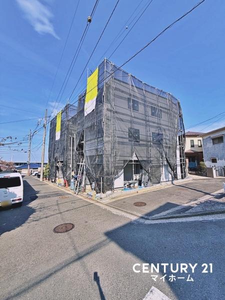 【2号棟】金沢区新築戸建リビング階段納戸
