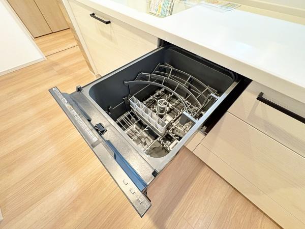 保土ケ谷区新築戸建パントリーWIC
