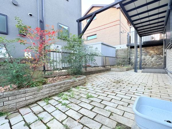 藤沢市戸建　リノベ　WIC2帖　グルニエ　カースぺ2台