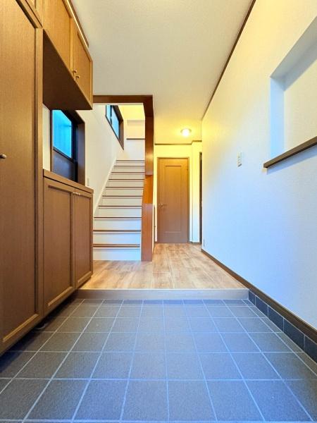 藤沢市戸建　リノベ　WIC2帖　グルニエ　カースぺ2台