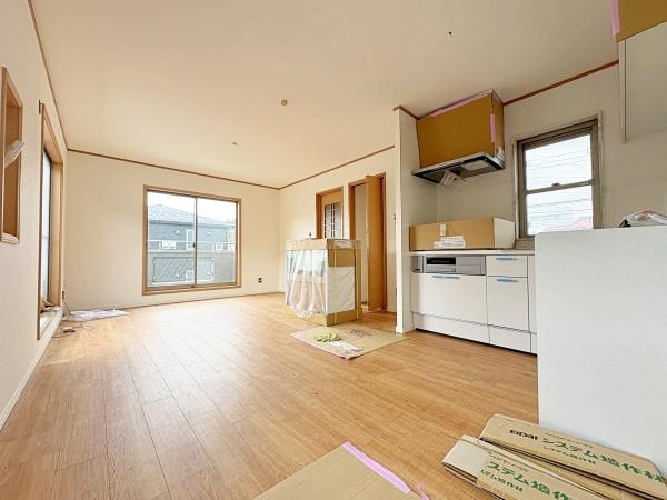 茅ヶ崎市中古戸建2台駐車可2面バルコニー