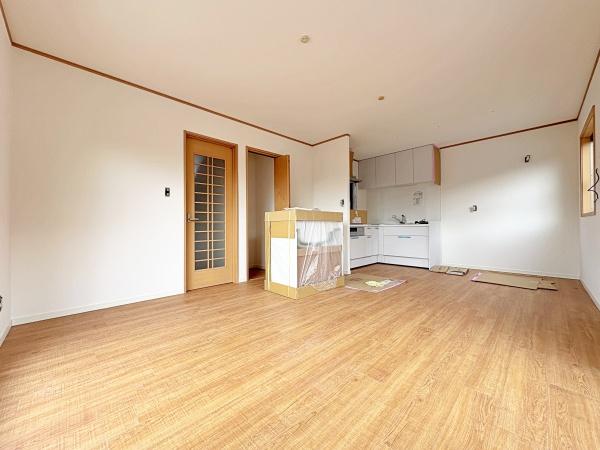 茅ヶ崎市中古戸建2台駐車可2面バルコニー