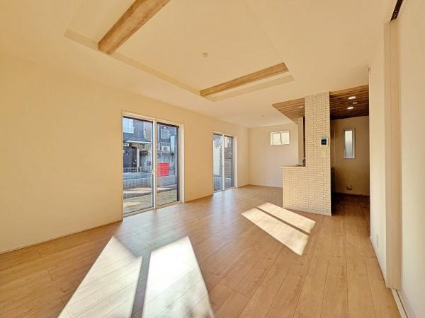 【1号棟】瀬谷区新築戸建2台駐車可和室吹抜