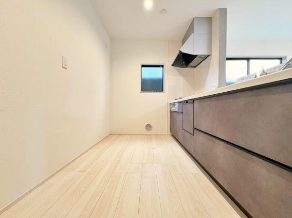 【3号棟】金沢区新築戸建カウンターキッチンLDK20帖