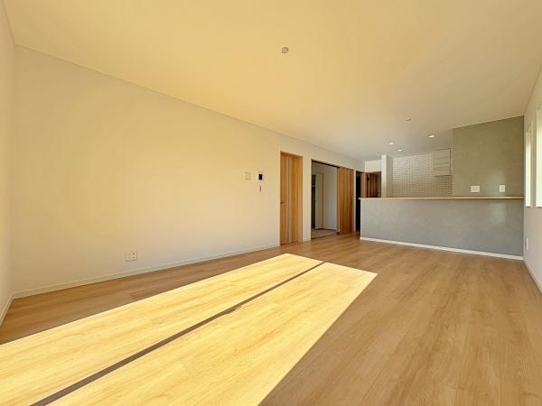 【1号棟】港南区新築戸建WICLDK18帖