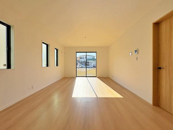 【1号棟】港南区新築戸建WICLDK18帖