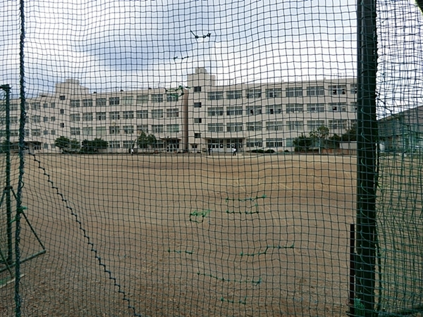 大和市新築戸建2台駐車可駅徒8分南面道路(大和市立上和田中学校)