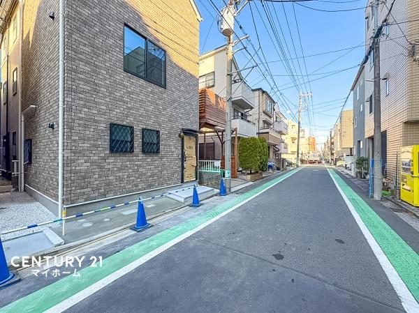 南区新築戸建南向き駅徒7分南面バルコニー